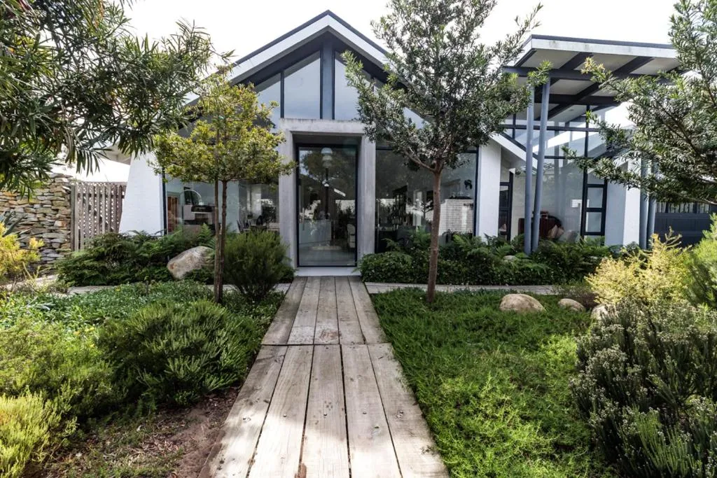 Leisure Isle 2 bedroom home with essential power. — holiday home in Leisure Isle, Knysna